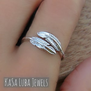 Silver Feather ring - silver adjustable ring - Feather ring - wrap around ring