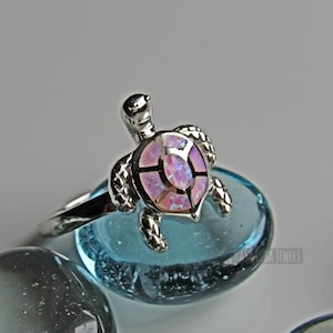 Turtle ring with moving deals parts