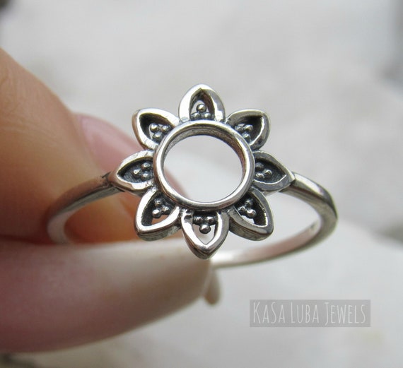 Dainty sunflower ring best sale