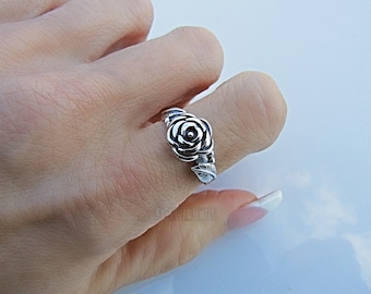 Pretty Rose Silver ring - Flower - floral - solid silver - 925 silver