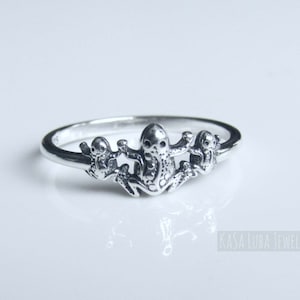 Frog sterling silver ring - womens Frog jewelry - Frog lovers - sweet ring - silver ring - cute ring
