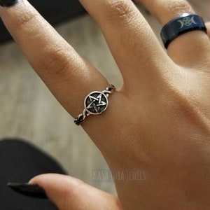 Pentagram Sterling silver ring - solid sterling silver, womens Pentagram jewelry, Mystical, Magical, 5 point star, pentacle