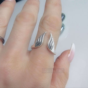 Anillo de alas de plata de ley oxidada - Joyería de ángel ajustable imagen 3