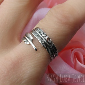 Silver Feather Ring - womens Leaf Ring - Silver Nature Ring - Silver Oxidized Ring - Wrap around ring - Leaves Ring - Nature Jewelry