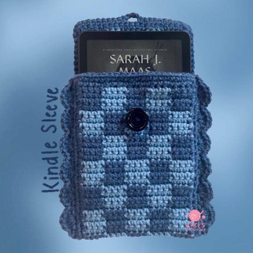 32 Checkerboard Crochet Patterns for Blankets, Bags, Garments, and Home Accents 31 Handmade Crochet Kindle Sleeve- Blue Checkerboard