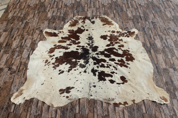 Amazing Cowhide Rug Brazilian Cow Skin Rug  Leather Hide piel de vaca 5 x 6