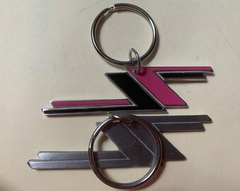 2ER SET ZZ TOP Hot Pink und Schwarz und eine schlichte Silber Schlüsselkette Aus massivem Metall 3 1/4 Zoll Sehr robust