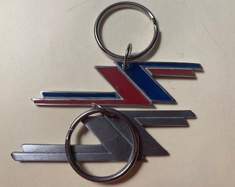 ZESTAW 2 Breloczków ZZ Top w kolorze głębokiego błękitu i czerwieni oraz Zwykły srebrny brelok z litego metalu 3 1/4 cala Bardzo wytrzymały