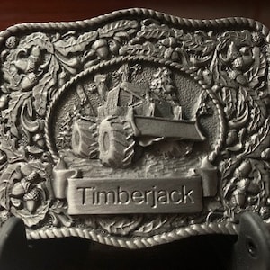 Hebilla de cinturón Timberjack Skidder, Acorns, Forest Pewter Metal Reproducción que no se deslustra