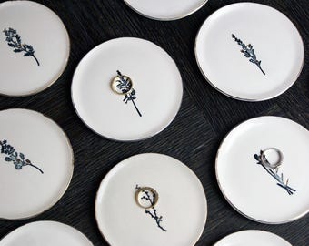 Handmade Floral Porcelain Ring Dish: Gold Accent Jewelry Holder
