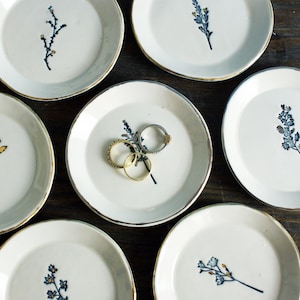 Handmade Floral Porcelain Ring Dish: Gold Accent Jewelry Holder