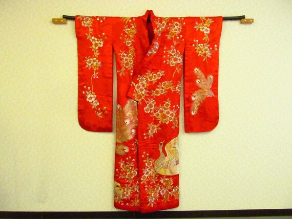 K82 / Vintage Japanese Kimono / Cosplay Remake / M