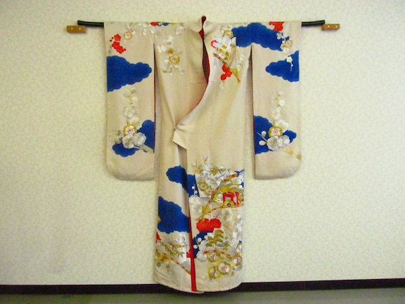 K81 / Vintage Japanese Kimono / Cosplay Remake / M