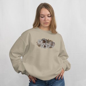 Sweter z okrągłym dekoltem, bluza jesienna, wygodna bluza, jesienny sweter w kwiaty, śliczna bluza