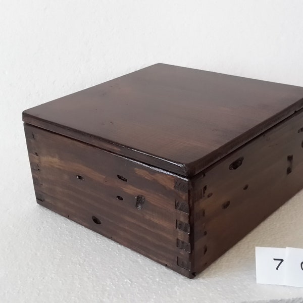 Sale Item!  Solid Wood Rustic Box with Lid  Item #70 (8.75 x 8.75 x 4.5 OD)