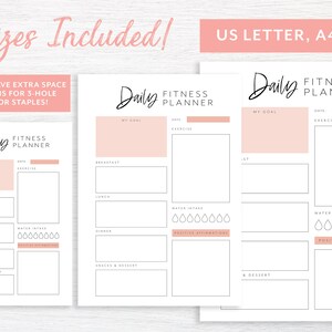 Op de afbeelding: Printbare dagelijkse fitnessplanner in drie formaten: US Letter, A4 en A5. De planner bevat secties voor doelen, oefening, maaltijden, waterinname en positieve affirmaties. De planner heeft een roze en witte kleurstelling.