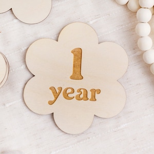 Cartes d'étape mensuelles pour bébé, ensemble de marqueurs d'étape importante, fleurs, signes du mois de bébé, marqueurs d'étape importante en bois, signe d'étape importante, accessoires photo bébé