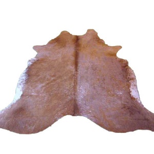 Real cowhide carpet with hair Handpicked Unique brown White Natural 2989 Size 197 x 220 cm You get the coat EXACTLY as pictured