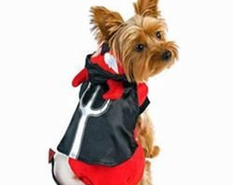 Little Devil Halloween dog costume with cape and horns. 40cm length spaniel & healer breeds