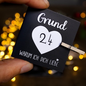 Adventskalender-Zahlen, "24 Gründe warum ich dich liebe" + Holzklammern