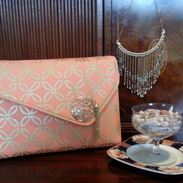 GLAMOR CLUTCH, Peachy Pink w/ Rhinestone and Gold Bling Purse, Peach Pink Metallic Print Clutch with Gold Shoulder Crossbody Chains Straps.