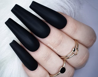 Black Matte Press on nails, handmade Long Fake nails Reusable , Long coffin gothic claws , wedding, birthday, party, halloween, event, claws