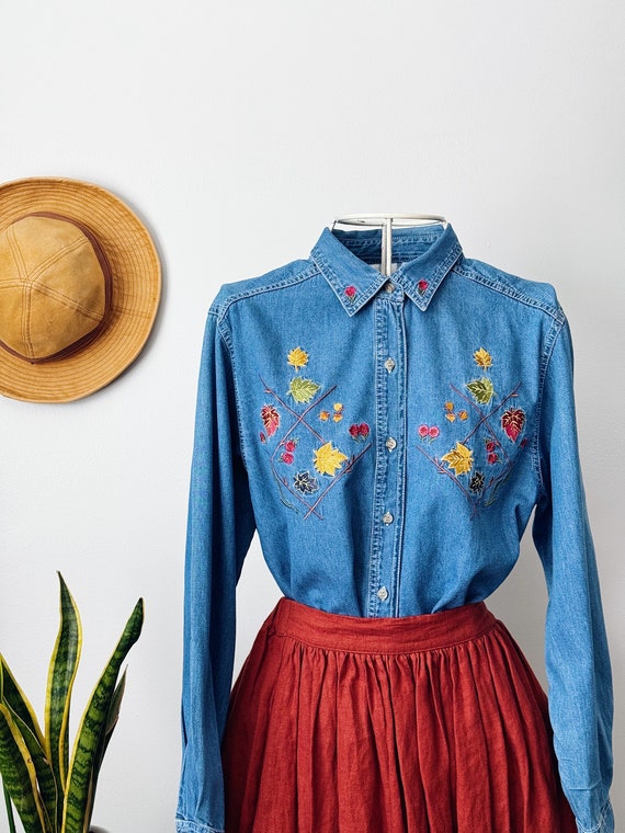 Vintage denim shirt/ blouse with fall leaves embr… - image 3