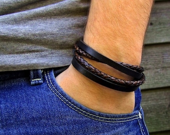 Men's leather bracelet in sizes M to XL, customizable with engraving