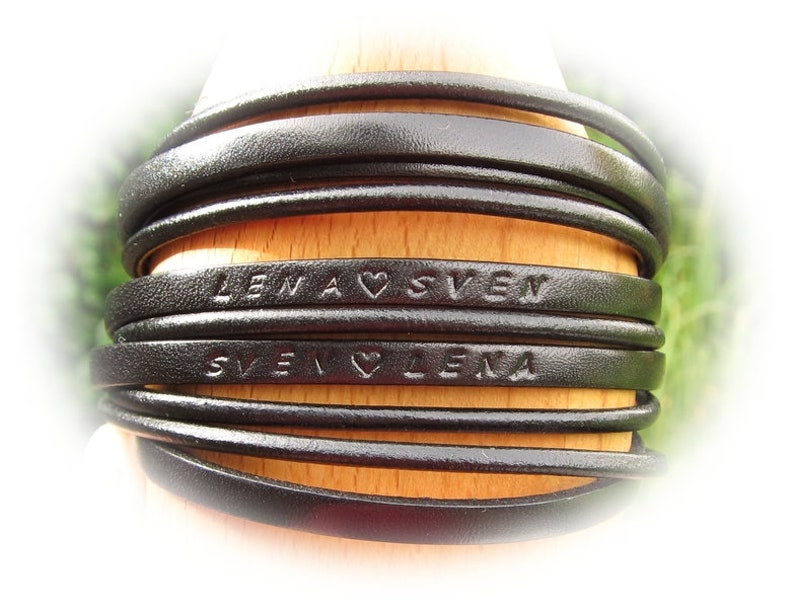 Lederarmband, Wickelarmband, personalisierbar mit Gravur, Partnerarmband in braun und vielen anderen Farben Bild 3