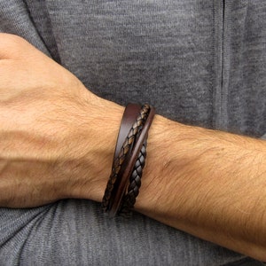 Men's leather bracelet premium, gift for boyfriend - customizable with engraving