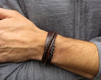 Men's Premium Leather Bracelet, Gift for Boyfriend - Personalizable with Engraving