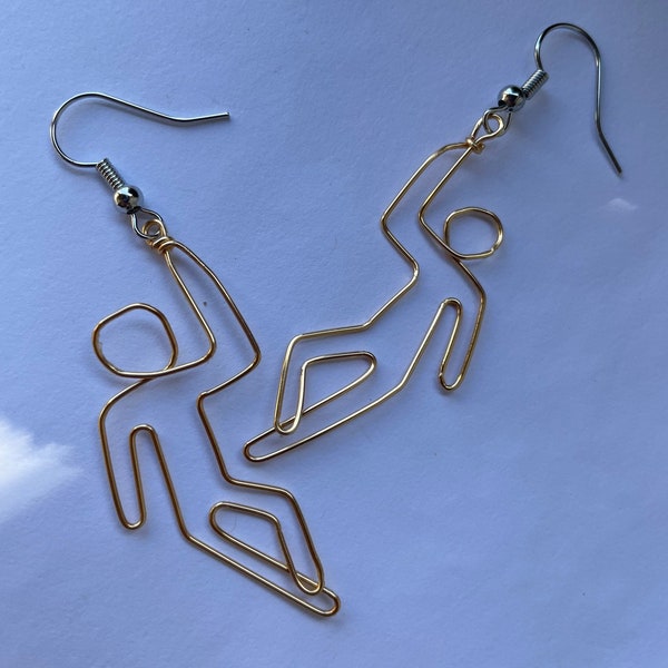 Hang tight: dangling wire earrings