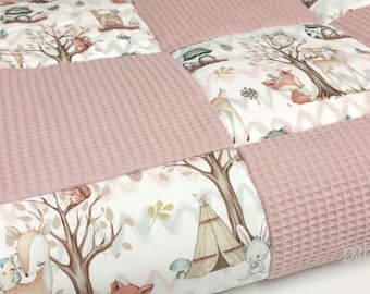 Patchwork blanket waffle lpique dusty pink - forest animals, 80 x 80 cm