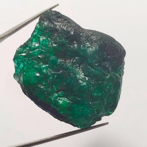 Natural Green Emerald Zambia Rough Loose Gemstone Genuine Green Emerald Zambian Rough Gemstone J11-2