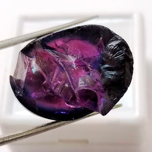 Natural Color Changing Alexandrite Rough Loose Gemstone 46.30 CT 20X15X14 MM