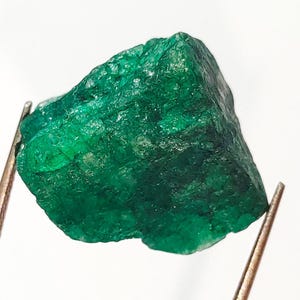 Natural Green Emerald Rough Loose Gemstone Genuine Emerald Green Rough Gemstone B44-1
