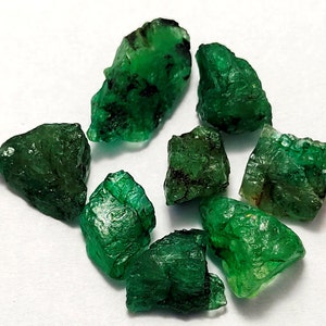 Natural Zambian Emerald Green Rough Loose Gemstone Lot Genuine Emerald Zambia Rough Gemstone R22-1