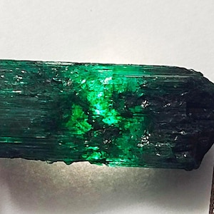 Natural Green Emerald Zambia Rough Loose Gemstone Genuine Green Emerald Zambian Rough Gemstone P33-3