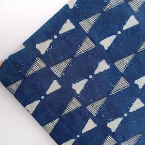 Tecido de algodão por metro, tecido tradicional azul índigo, estampado à mão indiana, tingido naturalmente, tecido para costura, tecido artesanal IBF nº 137