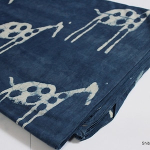 Indigo blauwe stof Giraffe Print katoenen stof, Indiase handblokprint natuurlijke plantaardige katoenen stof, Swaing stof op maat gesneden IBF#052