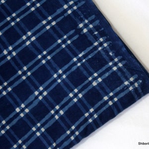 Tissu indigo imprimé à carreaux, tissu imprimé à la main, teinture végétale naturelle, tissu doux 100 % coton, impression Dabu par mètre IBF #116