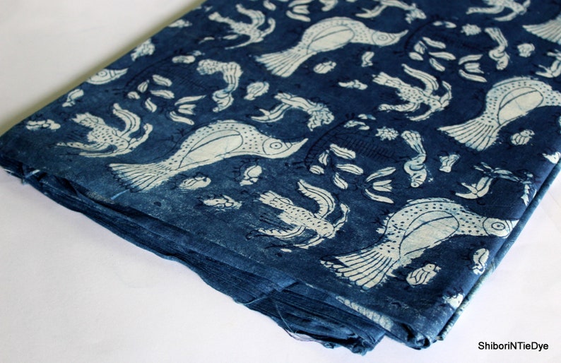 Tissu indigo imprimé en bloc, oiseau, imprimé à la main, tissu indien, teinture végétale naturelle, tissu à coudre, tissu par mètre IBF 08 image 4