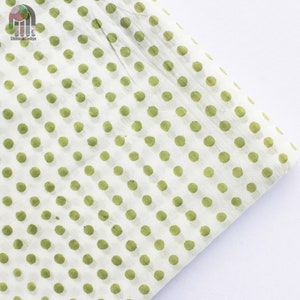 Tissu imprimé main vert à pois, tissu en coton indien, teinture végétale naturelle estampée à la main