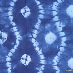 Yard, indien fait à la main, Tie Dye / Shibori, tissu de coton pur, colorant végétal blanc bleu indigo, TIE#032