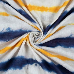 Tessuto 1 Yard, fatto a mano indiano, Tie Dye / Shibori, Panno di puro cotone, Colorante vegetale bianco blu indaco, TIE#16