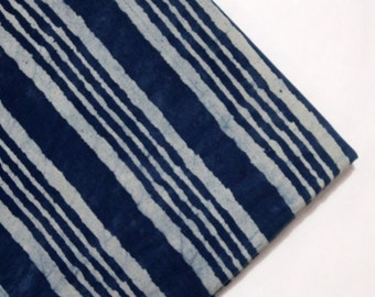 Blauwe streep stof Indiase katoen Indigo natuurlijke kleur geverfde stoffen Indiase naaien ambachtelijke kleermakerij zachte stof op maat gesneden IBF #093