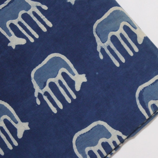 Animal Fabric Giraffe Print Fabric Indigo Cotton Fabric Blue Light Weight Soft Indian Fabric summer womens dress fabric By The Yard IBF#104