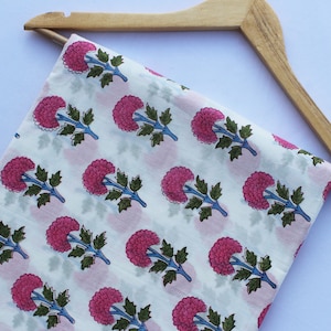 Tessuto floreale in voile rosa tagliato su misura, tessuto popeline con stampa a blocchi al metro, tessuto con stampa a piccoli fiori per quilting, artigianato e cucito HBF#124
