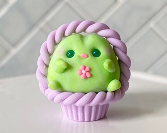 Spring Froggy Basket Figurine