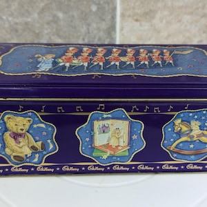 Vintage Tin Cadbury&#39;s Chocolate Fingers Purple With Gold Interior Preowned Vgc
